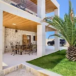 Holiday home Nena *